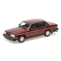 VOLVO 240 GL – 1986 – Sötét...